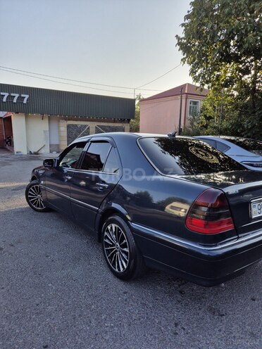 Mercedes C 180-4