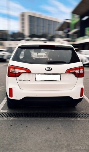 Kia Sorento-4