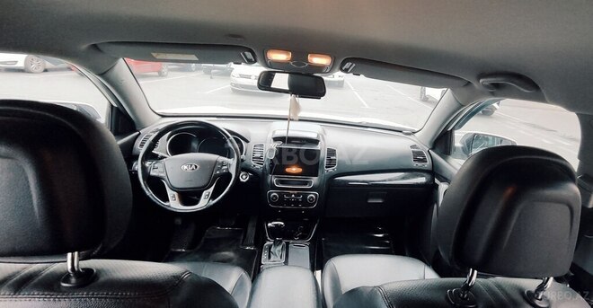 Kia Sorento-8
