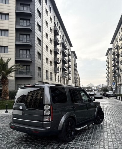 Land Rover Discovery-4