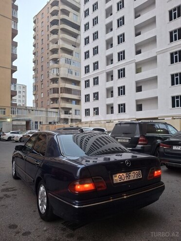 Mercedes E 270 2002, 469,076 km - 2.7 l - Xırdalan