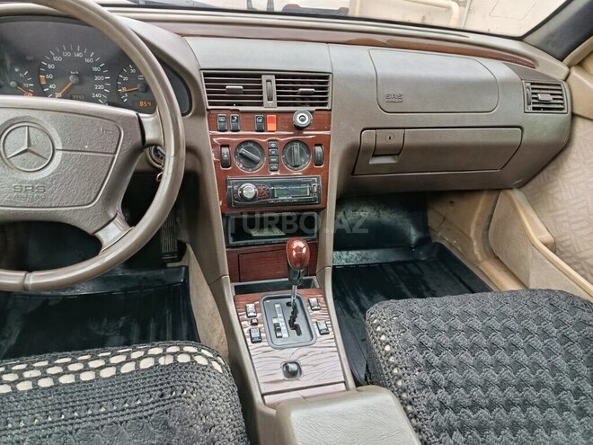 Mercedes C 200-2