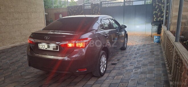 Toyota Corolla 2014, 186,795 km - 1.6 л - Sabirabad