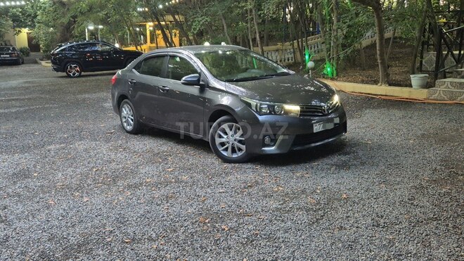 Toyota Corolla 2014, 186,795 km - 1.6 л - Sabirabad