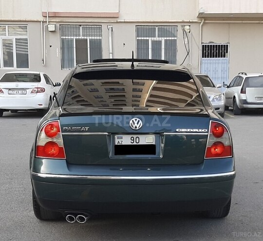 Volkswagen Passat 2004, 355,300 km - 1.8 l - Bakı