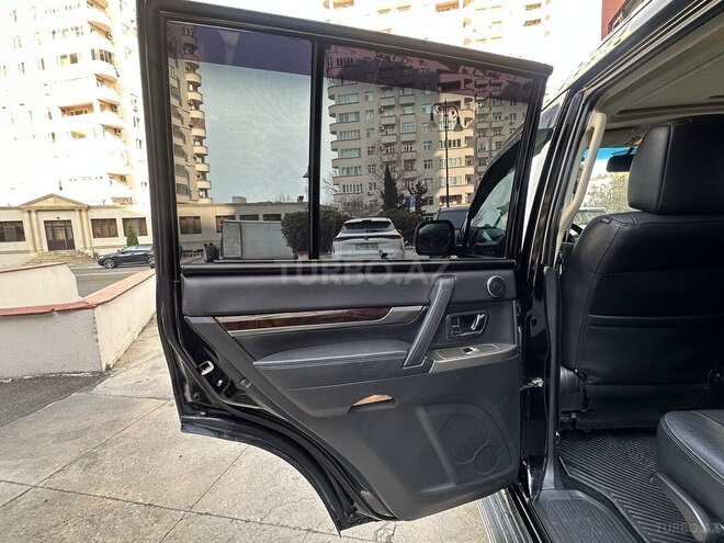 Mitsubishi Pajero 2014, 136,000 km - 3.8 л - Bakı