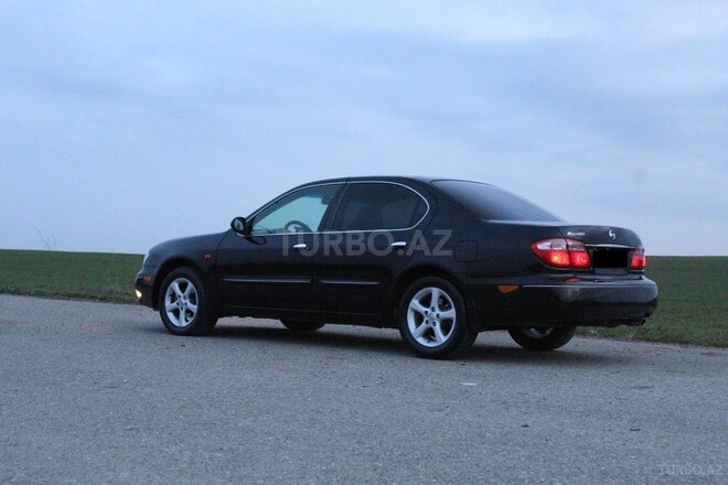 Nissan Maxima-2