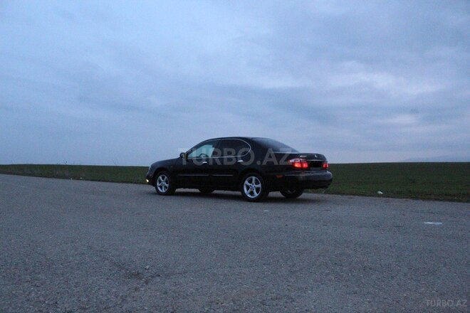 Nissan Maxima-9