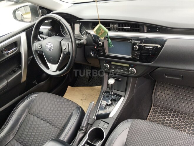 Toyota Corolla-8