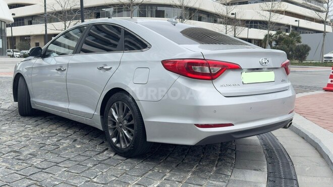 Hyundai Sonata-5
