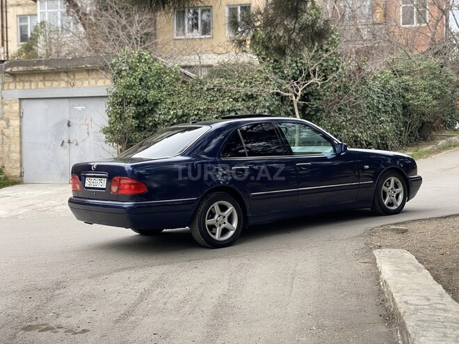 Mercedes E 240 1998, 245,450 km - 2.4 l - Bakı