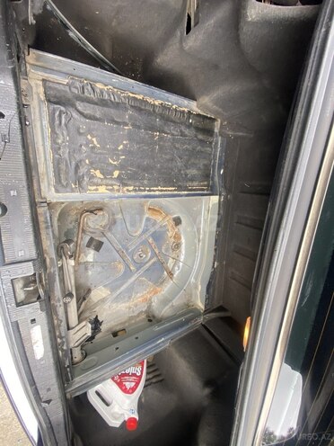 Mercedes E 240 1998, 245,450 km - 2.4 l - Bakı