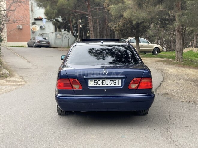Mercedes E 240 1998, 245,450 km - 2.4 l - Bakı
