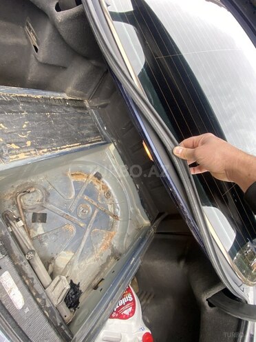 Mercedes E 240 1998, 245,450 km - 2.4 l - Bakı