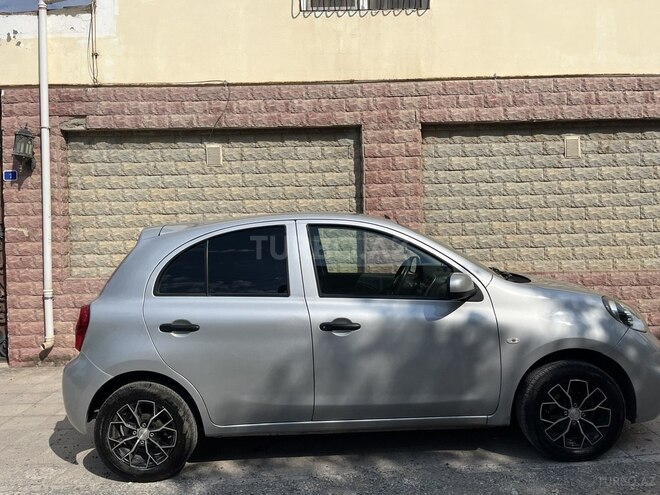 Nissan March-4