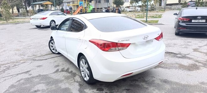 Hyundai Elantra 2013, 270,000 km - 1.8 л - Bakı