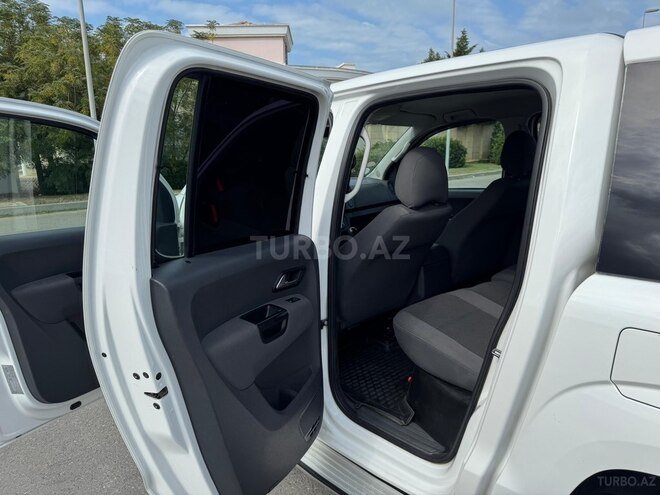 Volkswagen Amarok-15