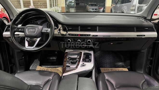 Audi Q7-20