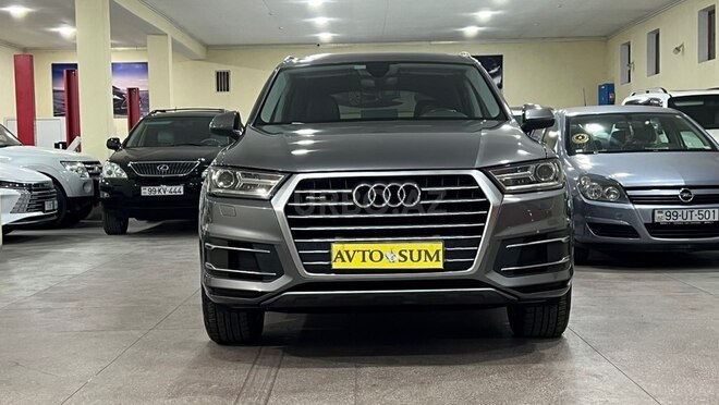 Audi Q7-2