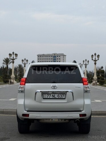 Toyota Land Cruiser Prado-4