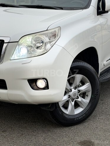 Toyota Land Cruiser Prado-7
