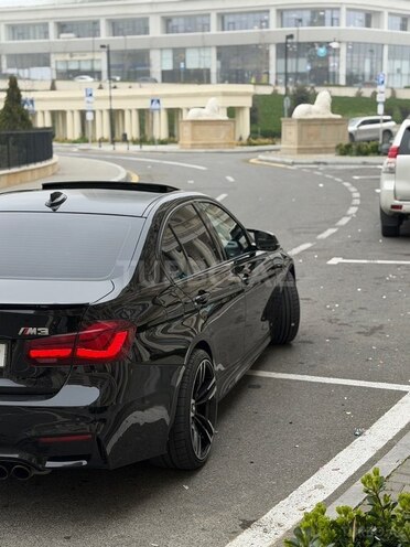 BMW 330 2015, 200,000 km - 2.0 l - Bakı