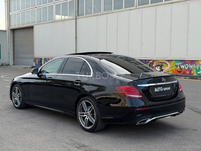 Mercedes E 220 d-6