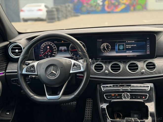 Mercedes E 220 d-10