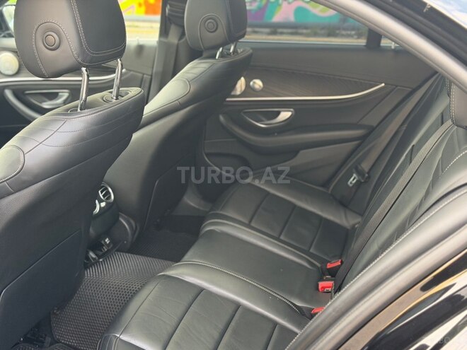 Mercedes E 220 d-11