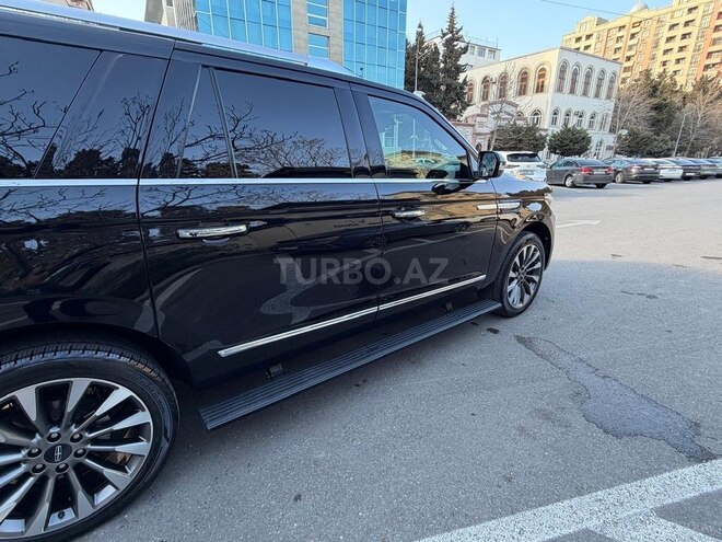 Lincoln Navigator-17