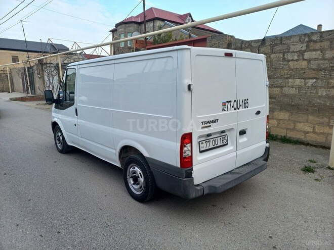 Ford Transit-8