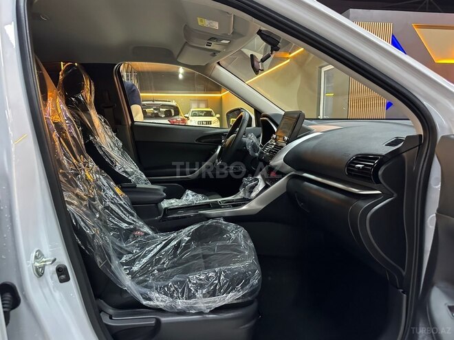 Mitsubishi Eclipse Cross-17
