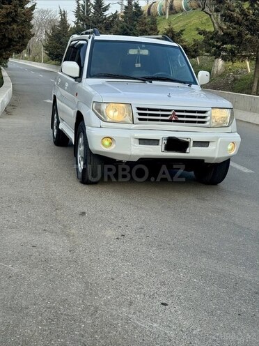 Mitsubishi Pajero io 1999, 339,000 km - 1.8 л - Bakı