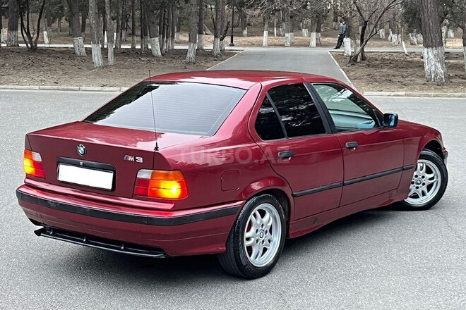 BMW 318 1992, 215,423 km - 1.8 л - Bakı
