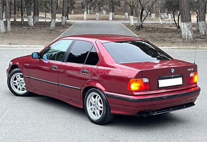 BMW 318 1992, 215,423 km - 1.8 л - Bakı