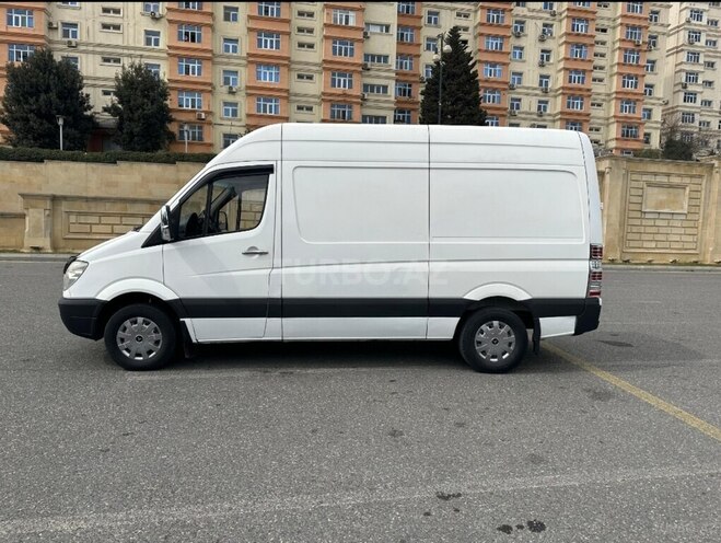 Mercedes Sprinter 210-3