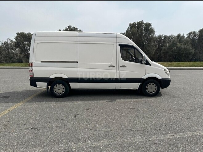 Mercedes Sprinter 210-4