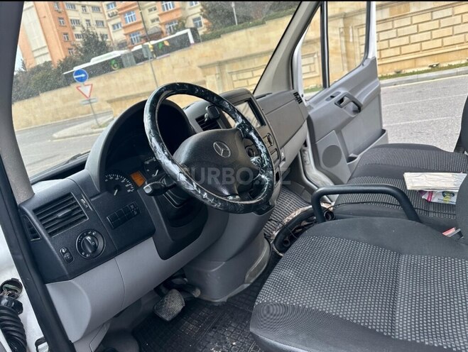 Mercedes Sprinter 210-5