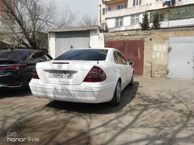 Mercedes E 220-3