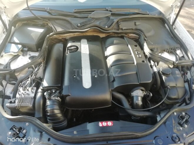 Mercedes E 220-12