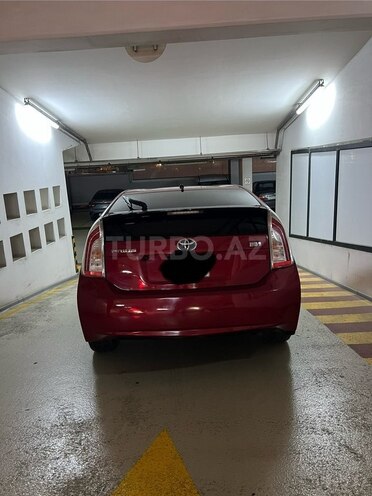 Toyota Prius-7