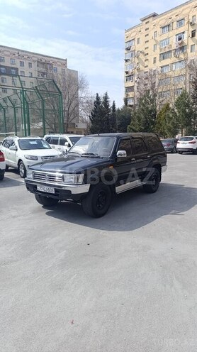Toyota Hilux Surf-1