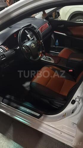 Toyota Camry-7