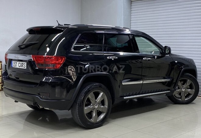 Jeep Grand Cherokee-13