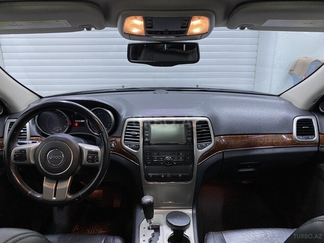 Jeep Grand Cherokee-15