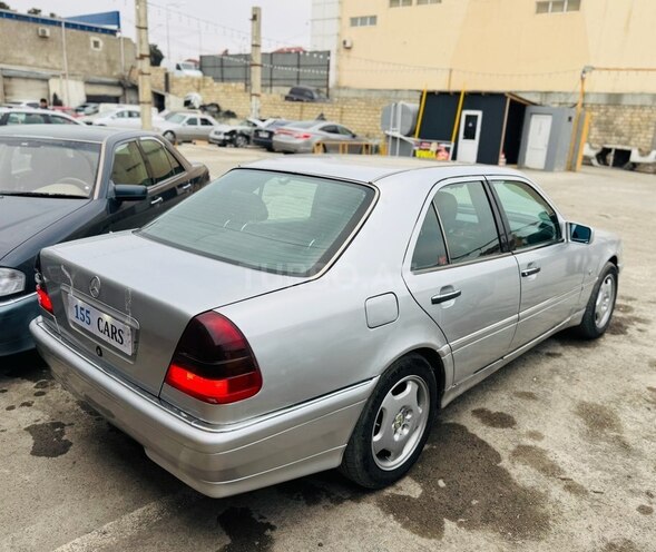 Mercedes C 180-4