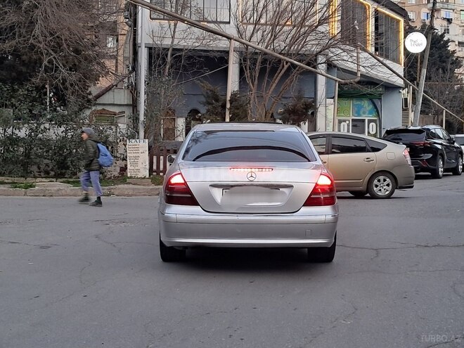 Mercedes E 220 2002, 370,000 km - 2.2 l - Bakı