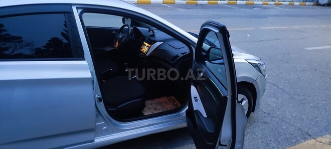 Hyundai Accent 2014, 378,000 km - 1.4 l - Bakı