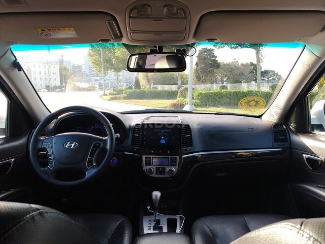 Hyundai Santa Fe-5