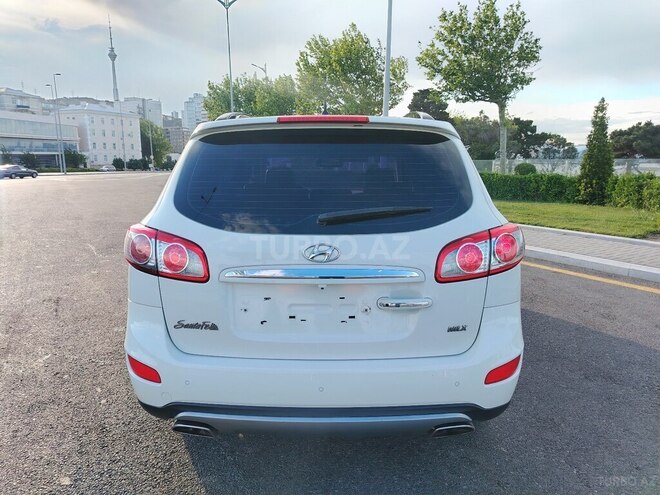 Hyundai Santa Fe-4